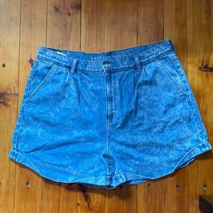 American Eagle mom shorts